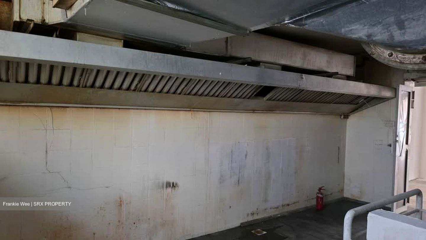 Upper Dickson Road (D8), Retail #562063351